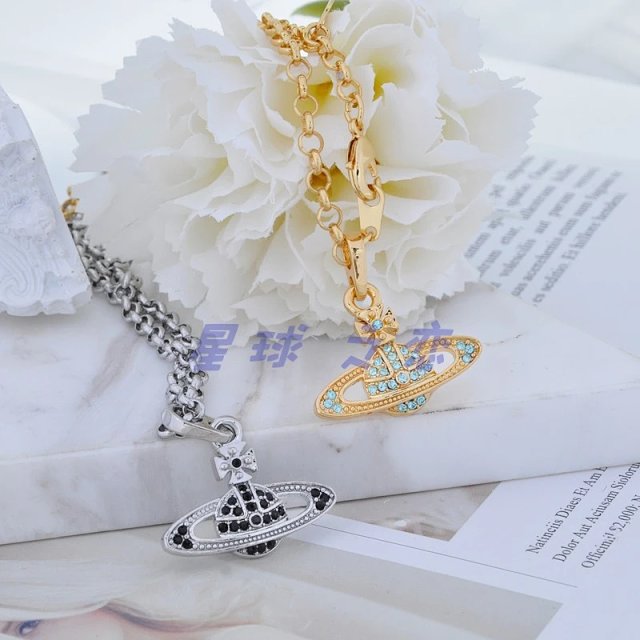 Vivienne Westwood Necklace: seller detail photo 13