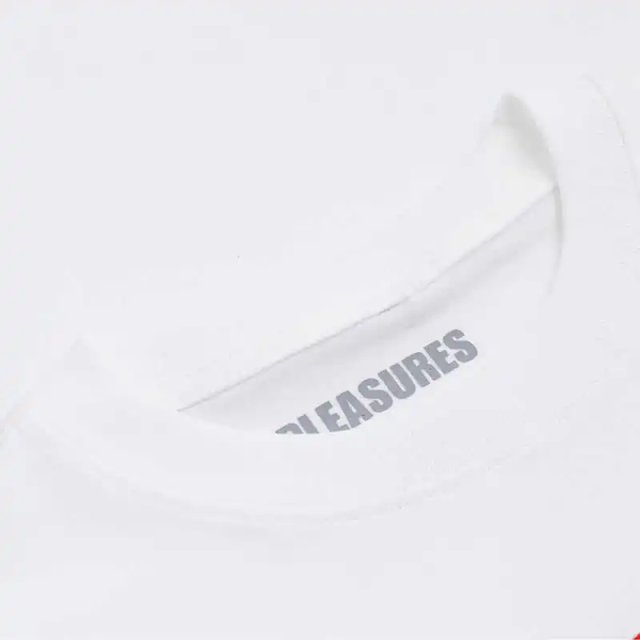 Pleasures A girl is a gun T-shirt Tee: seller detail photo 4