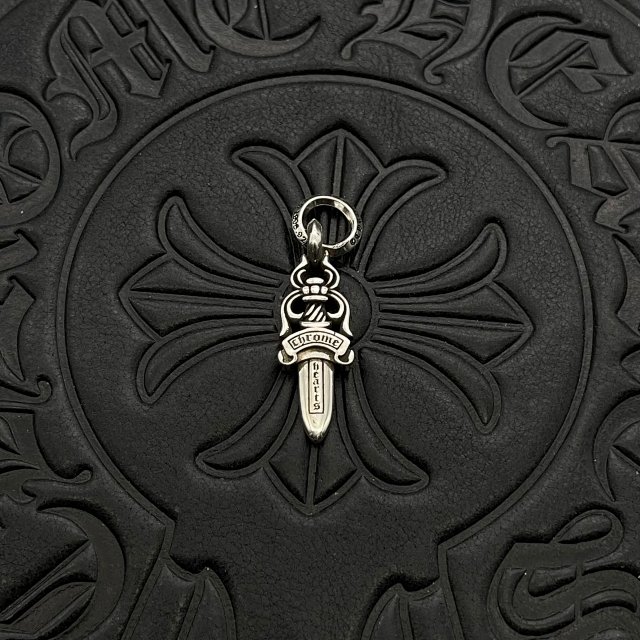 Chrome Hearts Cross Pendant: seller detail photo 11
