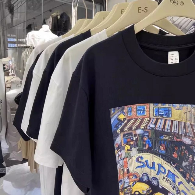 Supreme T-shirt: seller detail photo 4