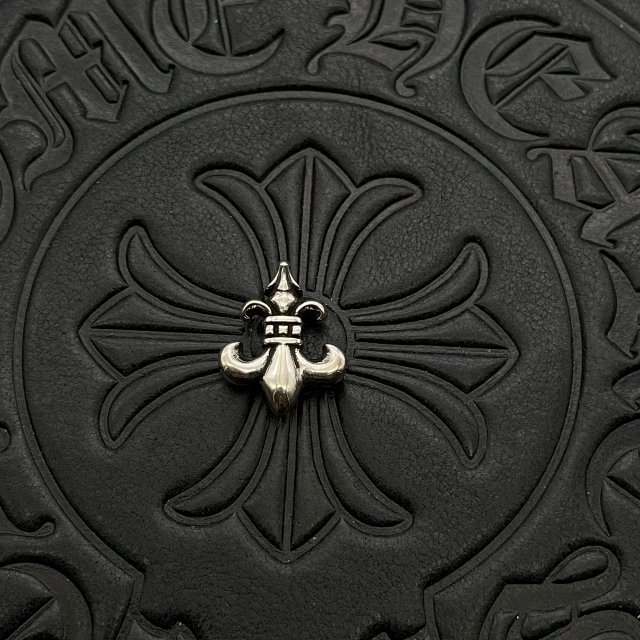 Chrome Hearts Cross Pendant: seller detail photo 5