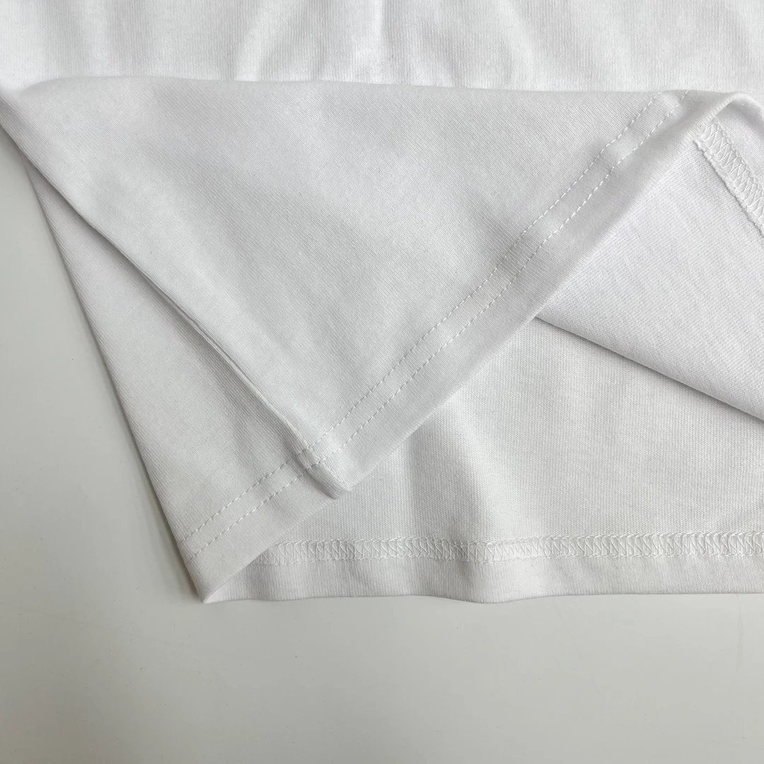 T-Shirt photo 6