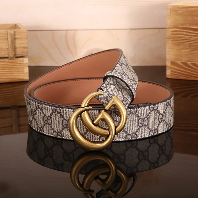 A Double G embossed leather belt inspired by classic Gucci elements.