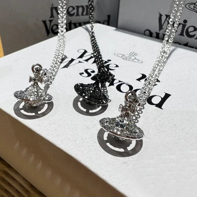 Vivienne Westwood Saturn Necklace: seller detail photo 2