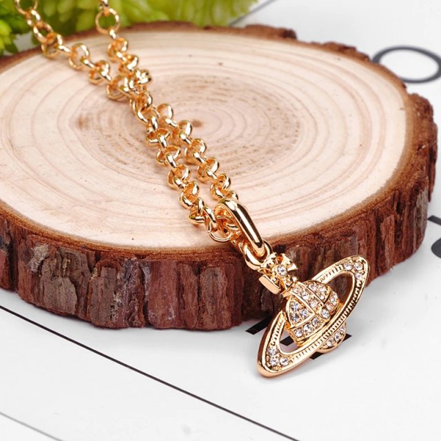 Vivienne Westwood Necklace: seller detail photo 6