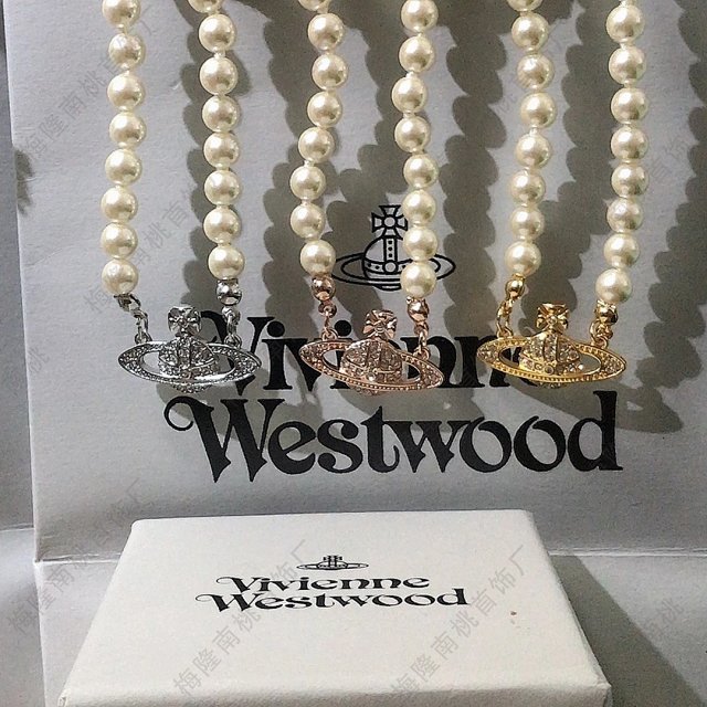 Vivienne Westwood Pearl Necklace: seller detail photo 2
