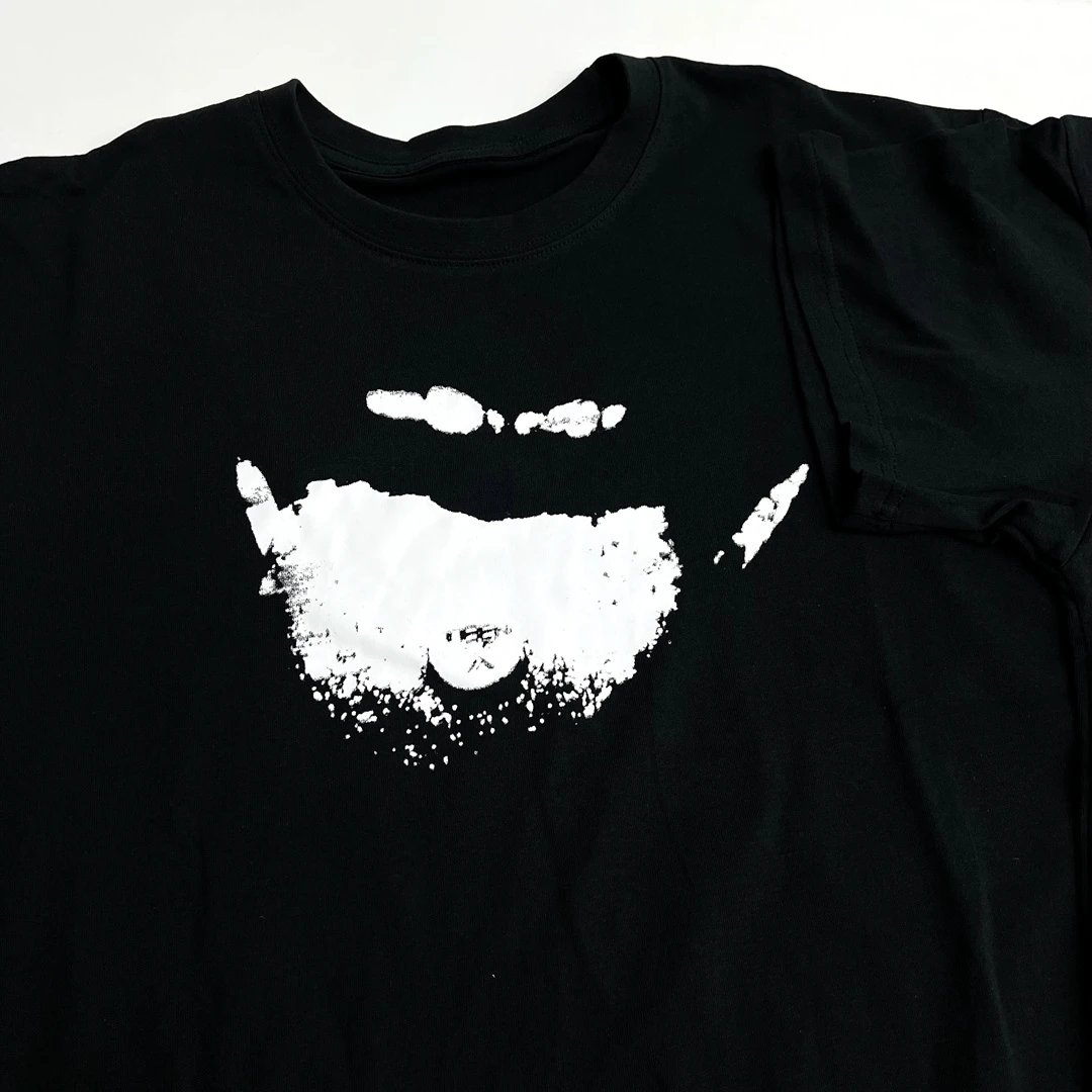 T-Shirt photo 7