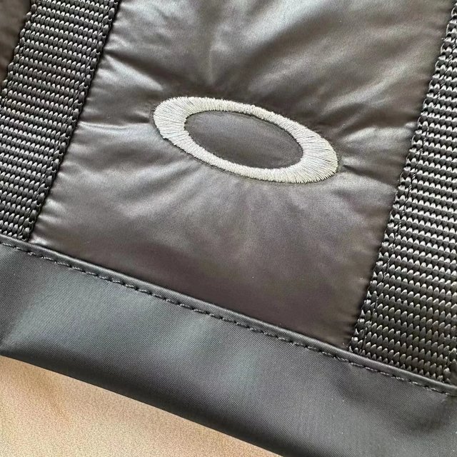Oakley Side Bag: seller detail photo 14