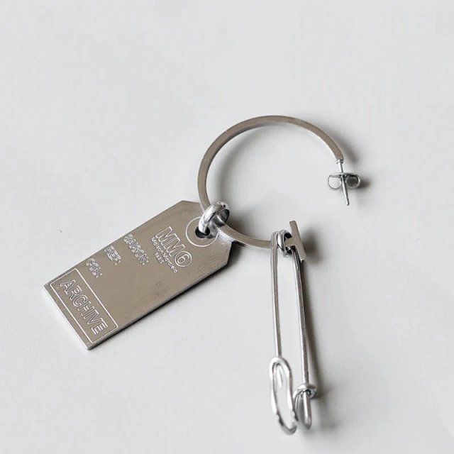 Maison Margiela Earrings: seller detail photo 1