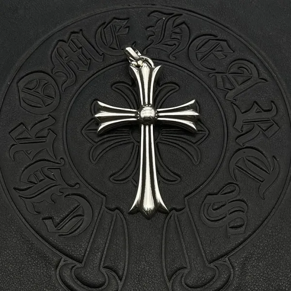 Chrome Hearts Cross Pendant Necklace Silver Jewelry - 1