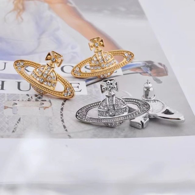Vivienne Westwood Earrings: seller detail photo 1