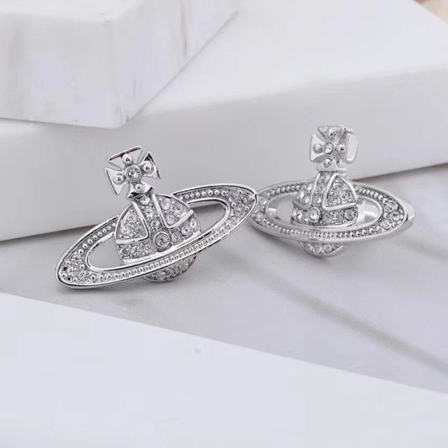 Vivienne Westwood Earrings: seller detail photo 2