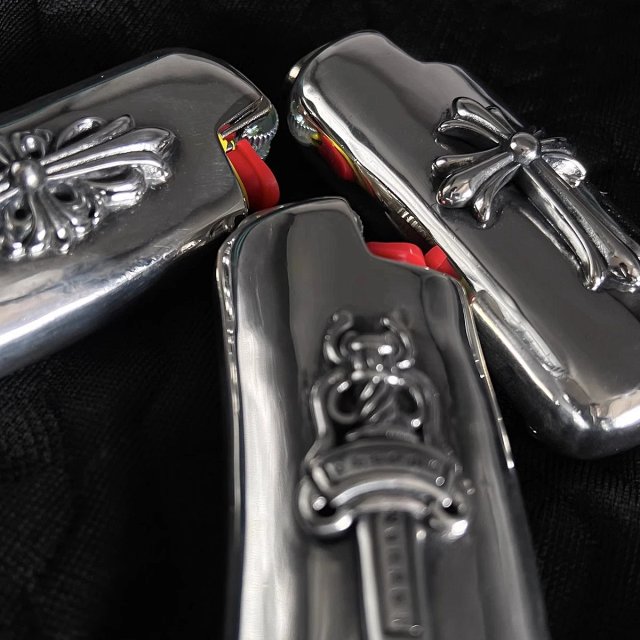 Chrome Hearts Lighter: seller detail photo 3