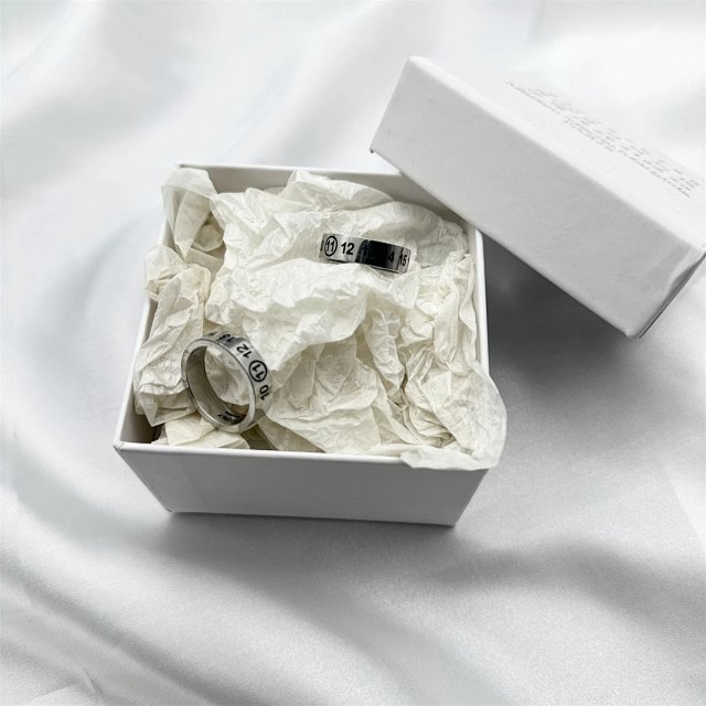 Maison Margiela Ring: seller detail photo 3
