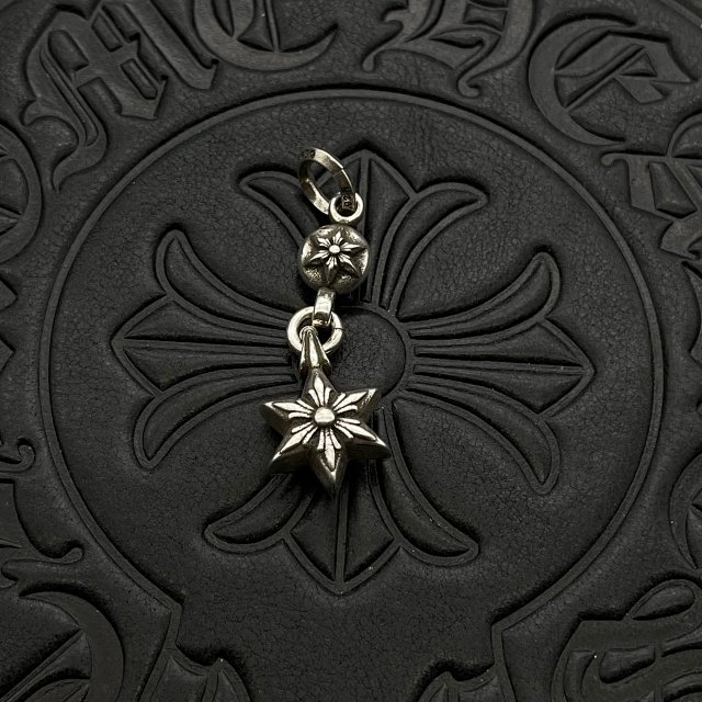 Chrome Hearts Cross Pendant: seller detail photo 9