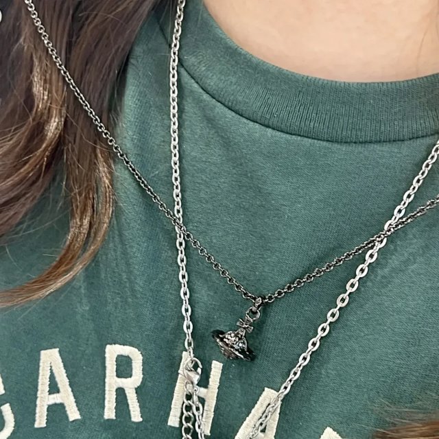 Vivienne Westwood Saturn Necklace: seller detail photo 4