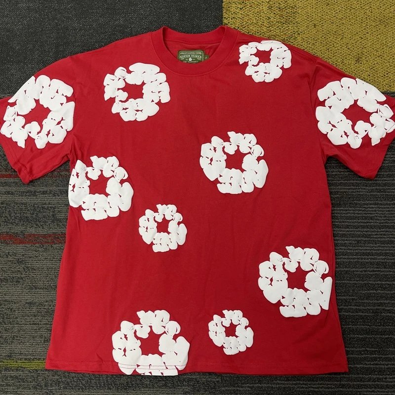 Limited time special red short sleeved shirt