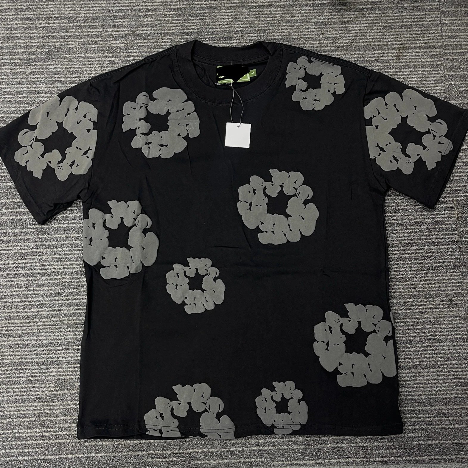 Limited time special black gray short sleeved shirt