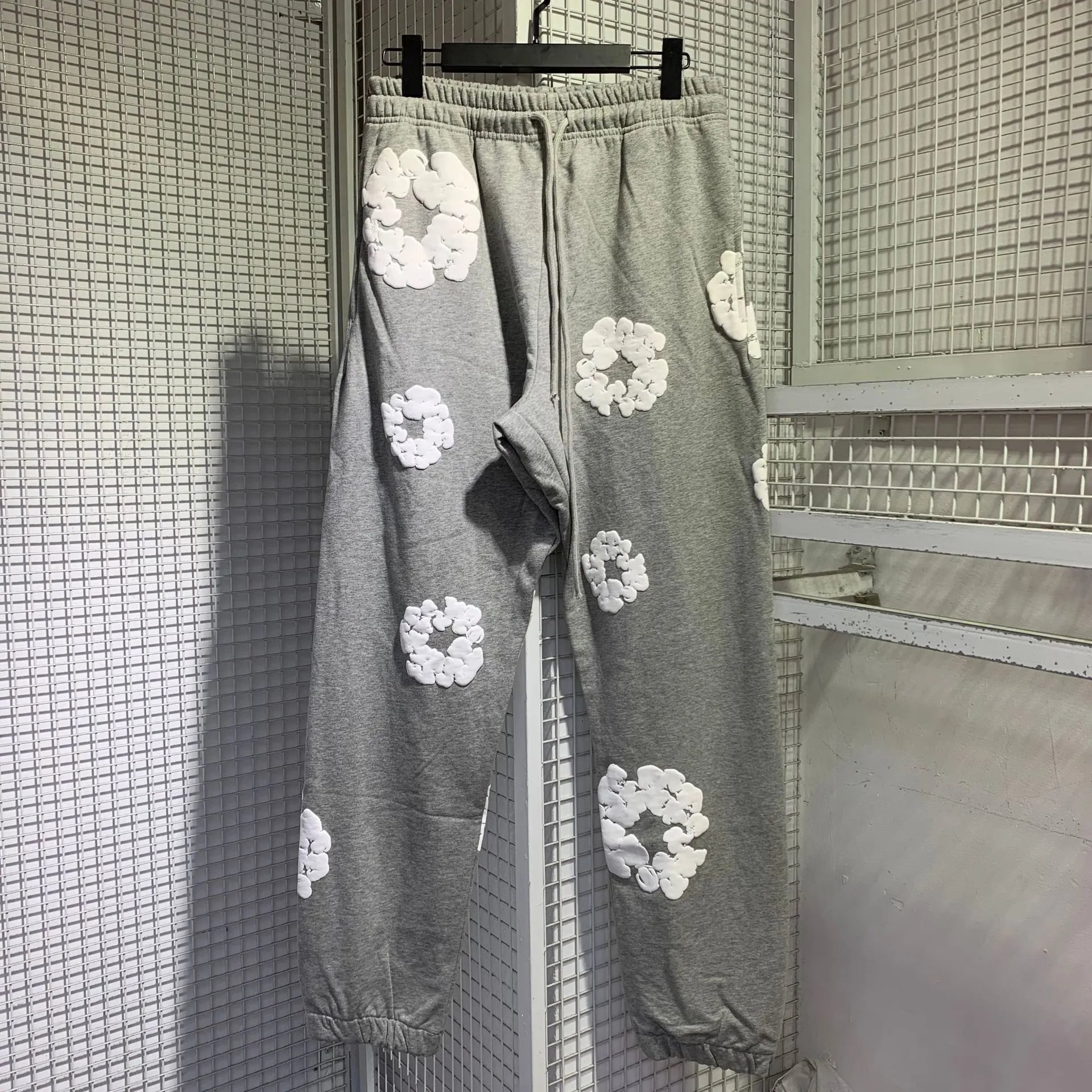 Flower grey pants