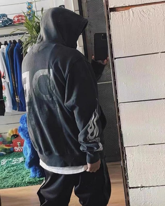 Gallery Dept. Hoodie: seller detail photo 10