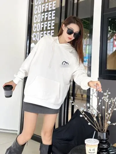 Design Cartoon Graphic Oversized Sweater Dress in Cream with Knee-High Boots - 29