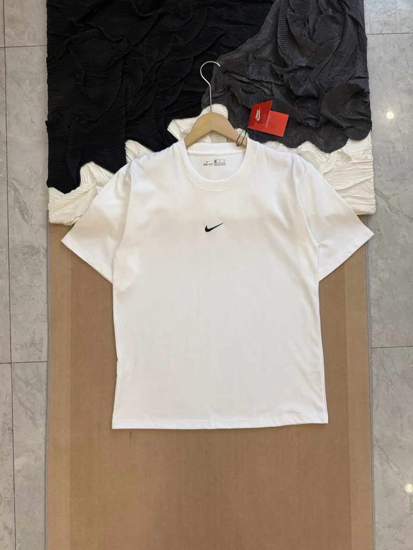 Logo Short Sleeve T-Shirt photo 3