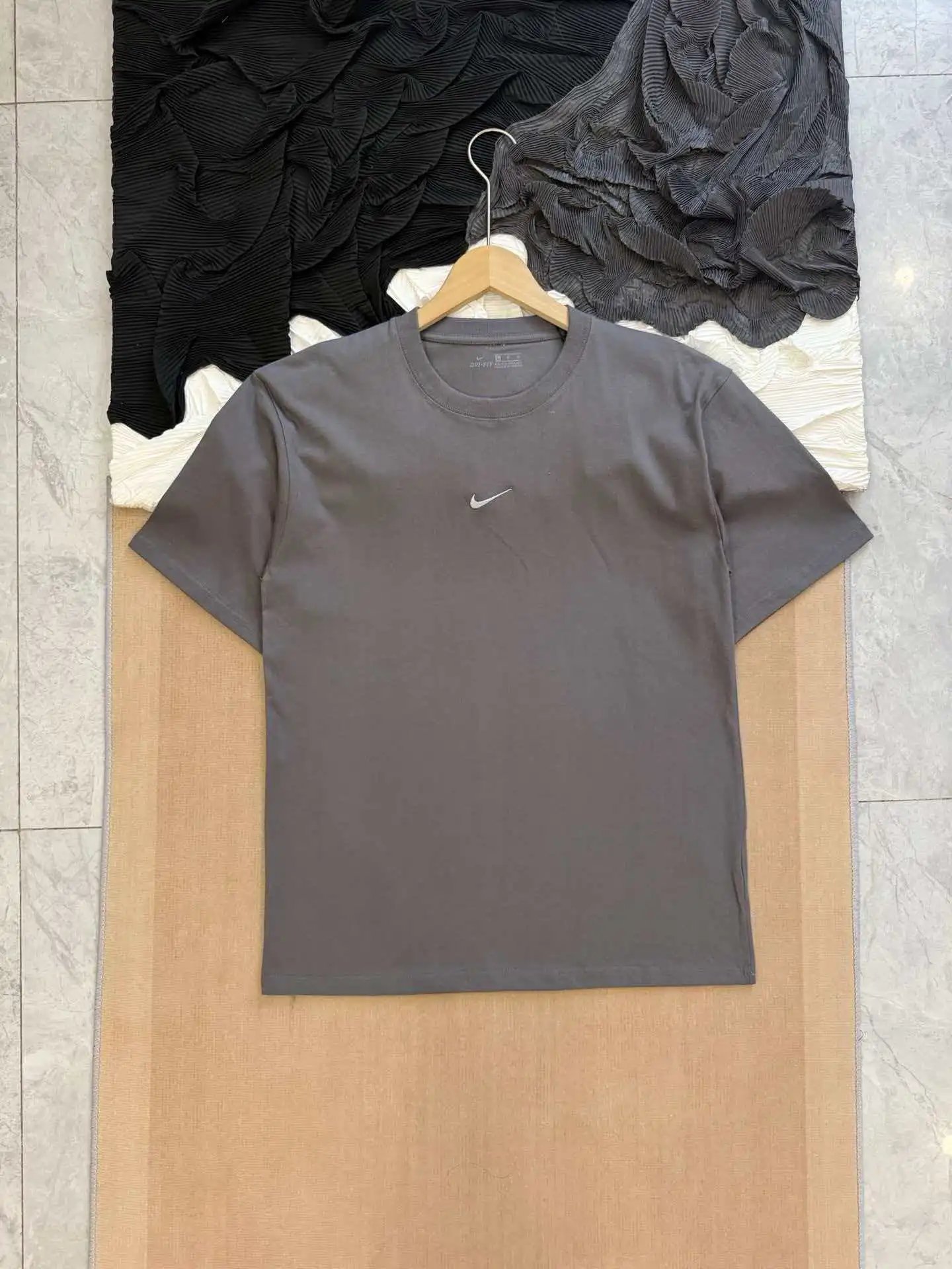 Logo Short Sleeve T-Shirt photo 7