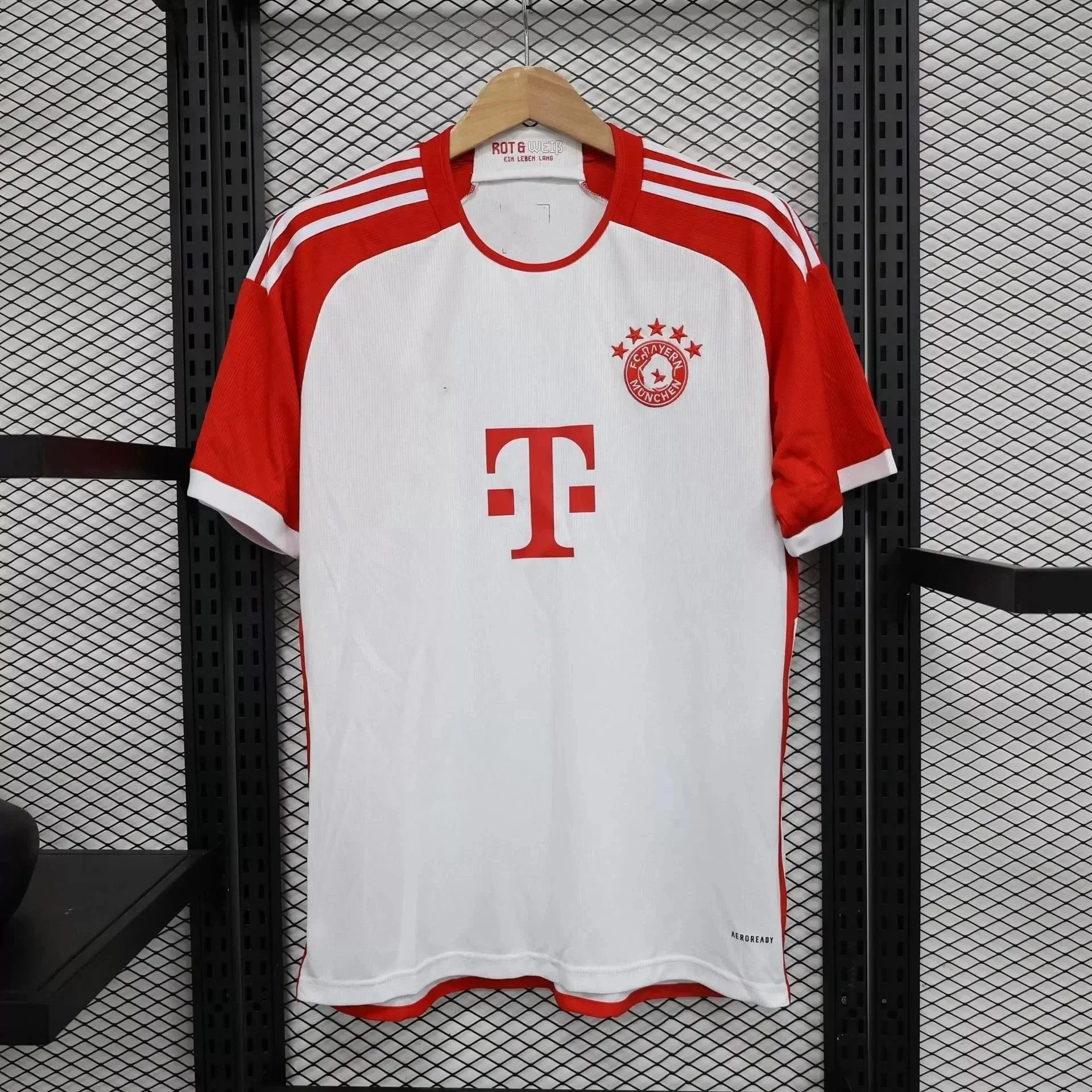 Real Madrid 10 Football Jersey photo 7