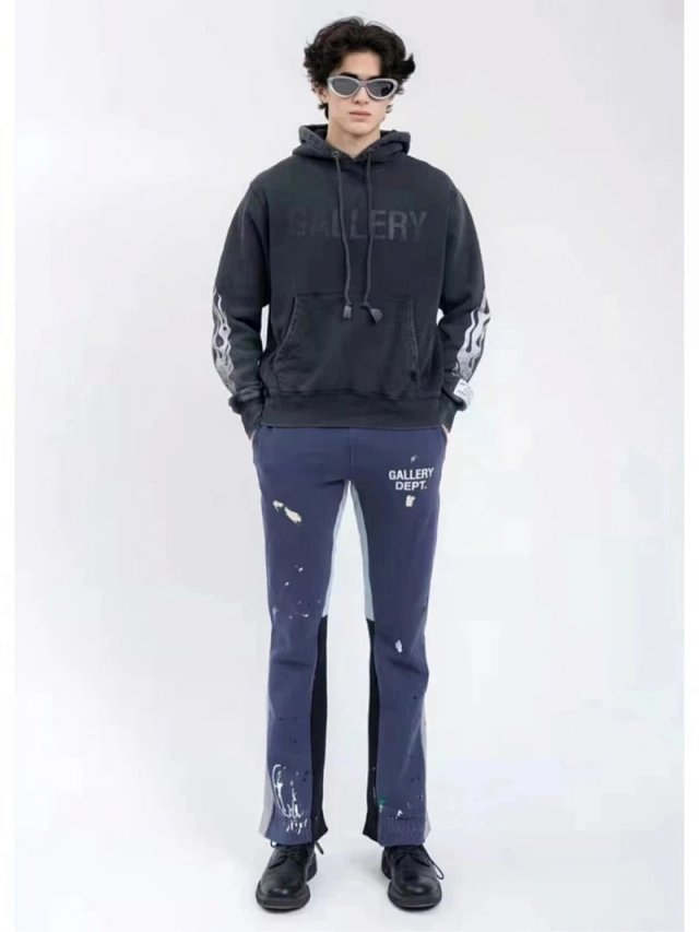 Gallery Dept. Hoodie: seller detail photo 3