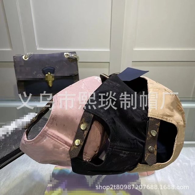 LV Louis Vuitton Cap: seller detail photo 6