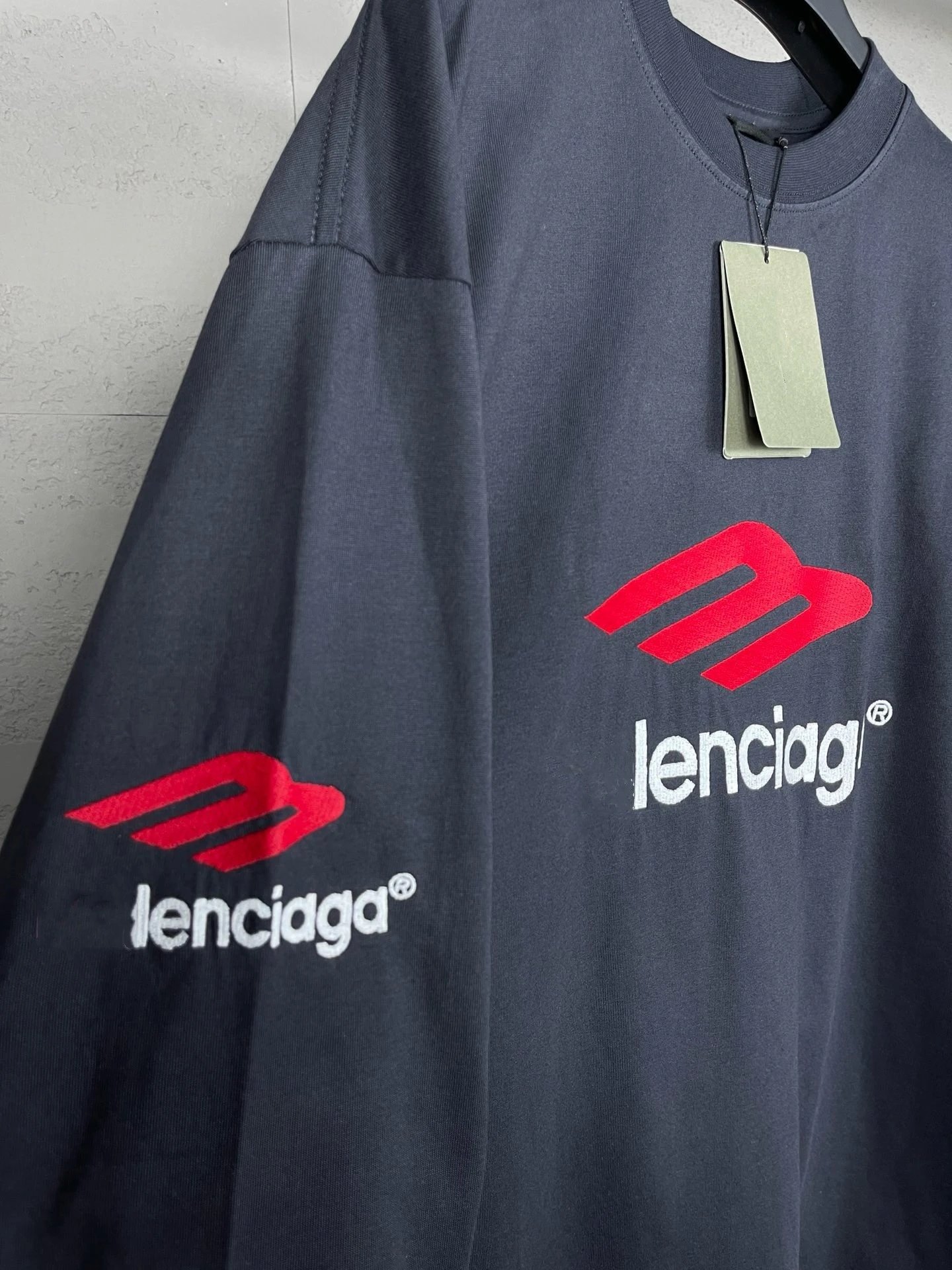 Large Logo Embroidery Letter Long-Sleeve T-Shirt photo 8
