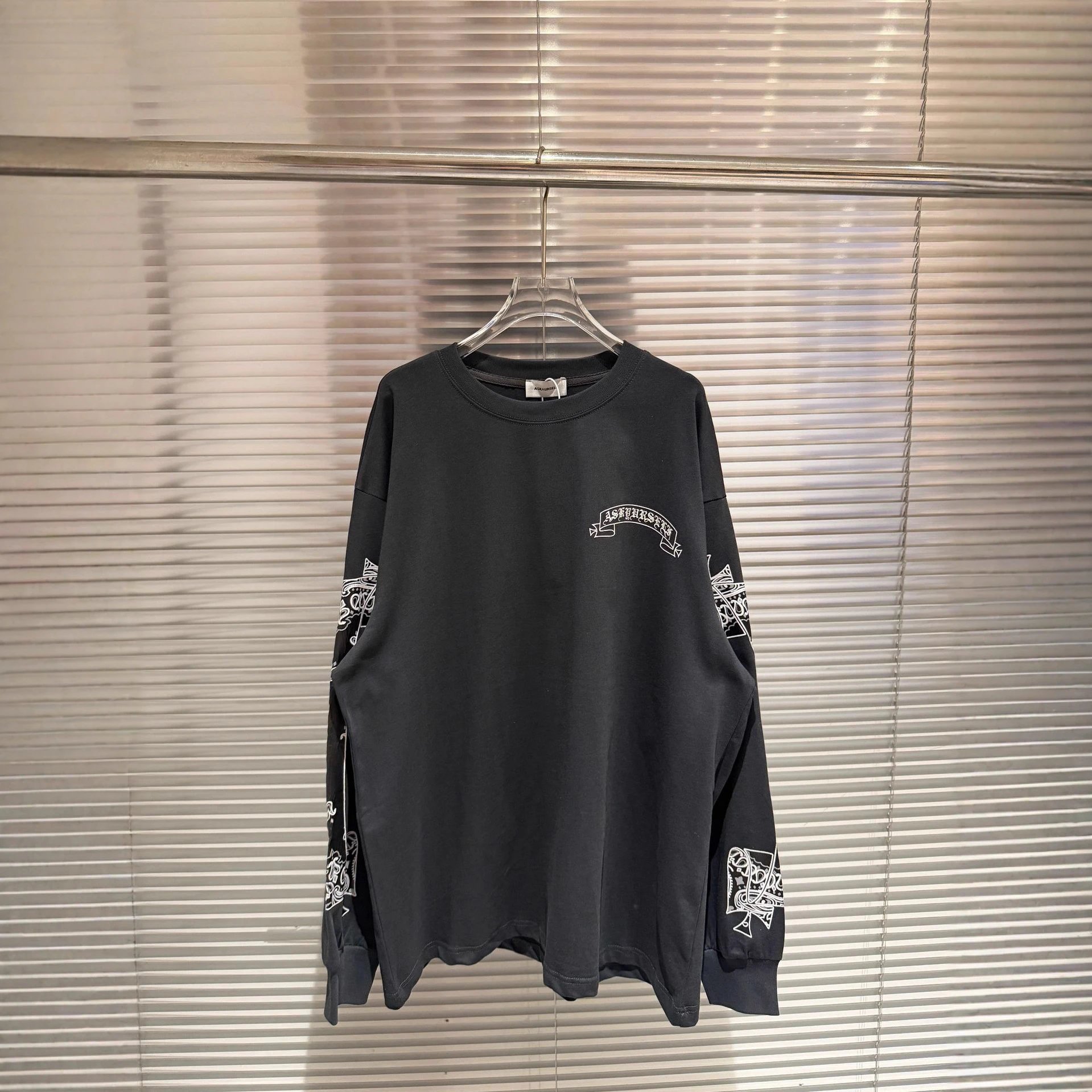 Cashew Flower Crackle Print Long Sleeve T-Shirt