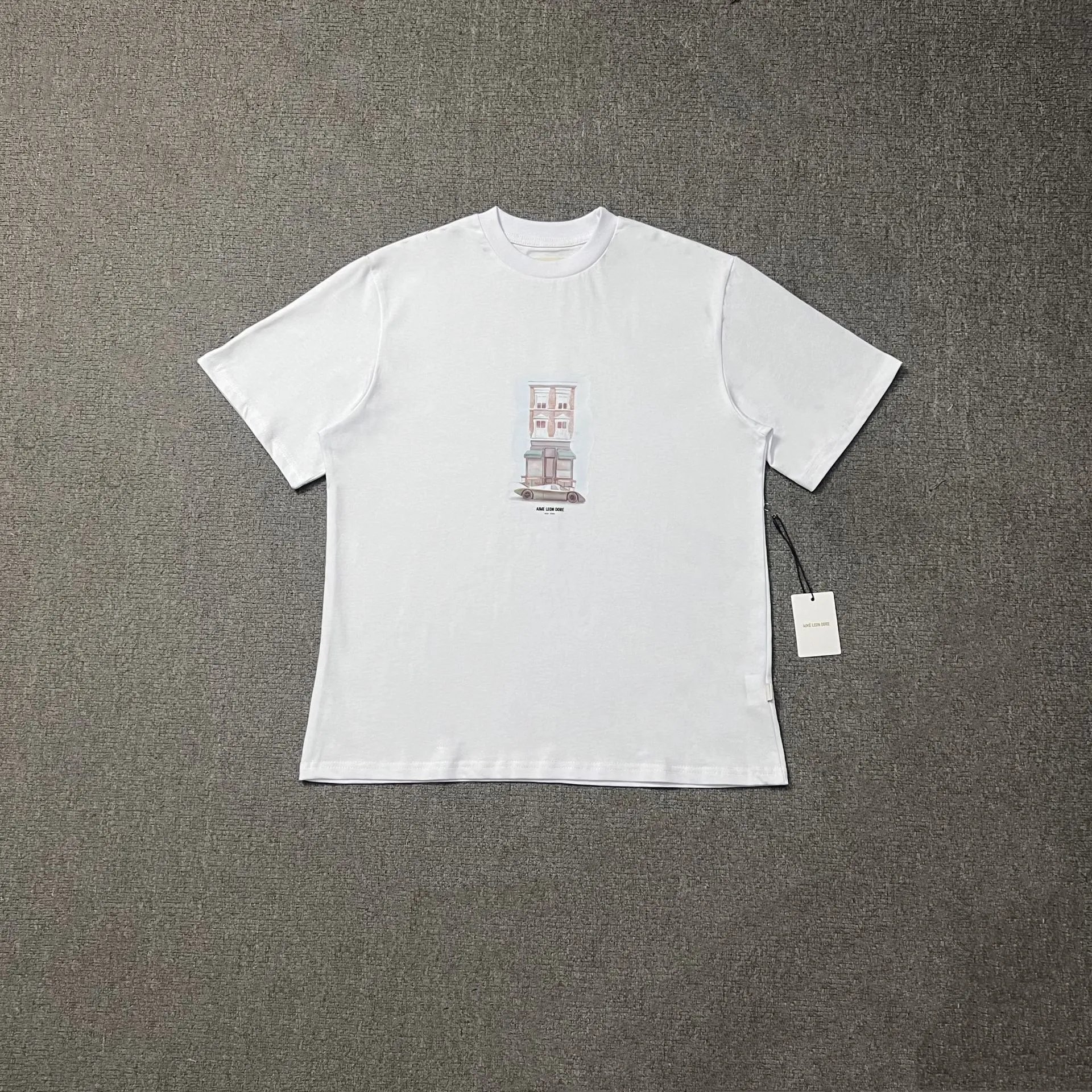 Landmark Letter Print T-Shirt photo 8