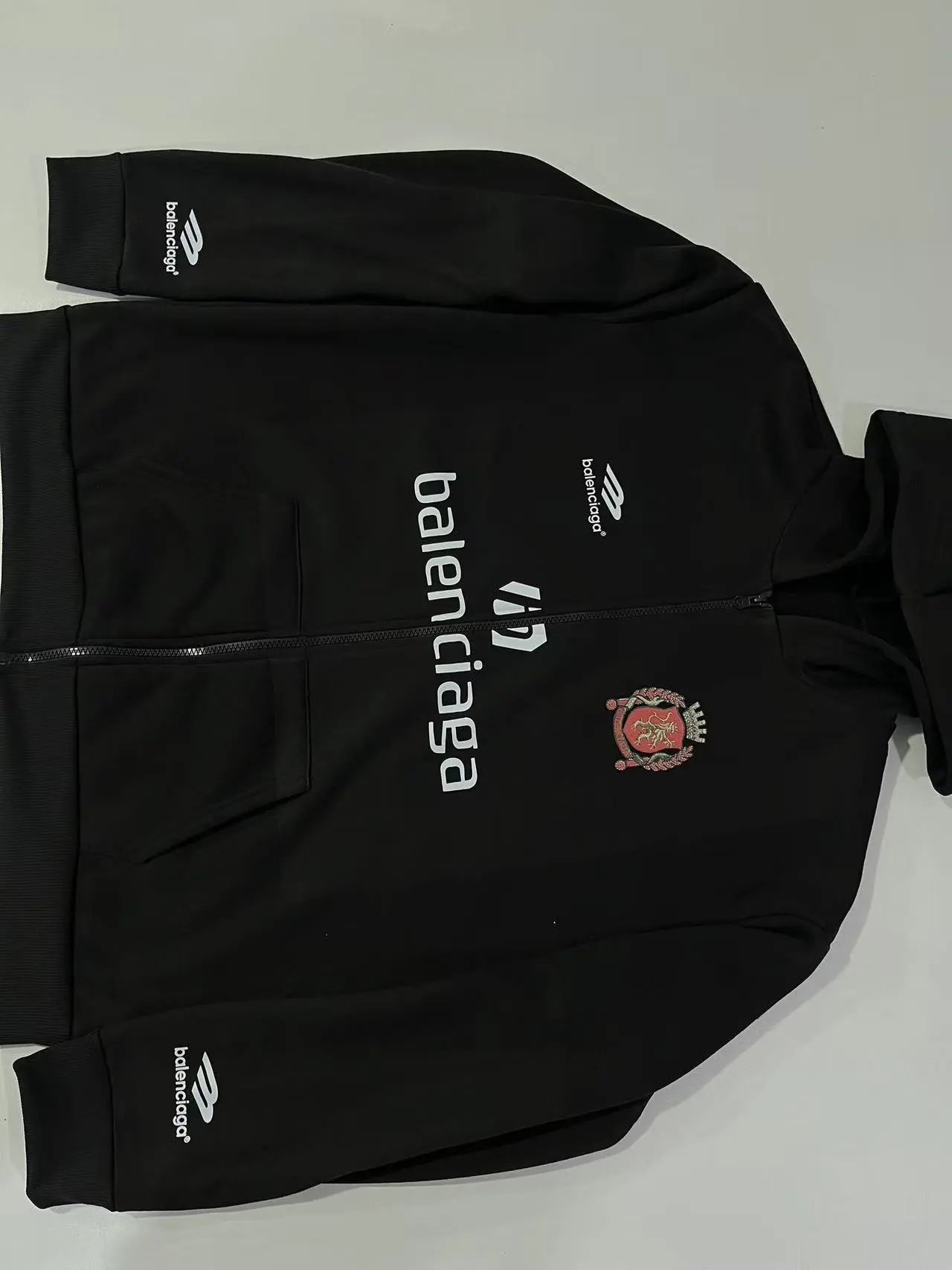 Logo Print Water-Wash Hoodie photo 8