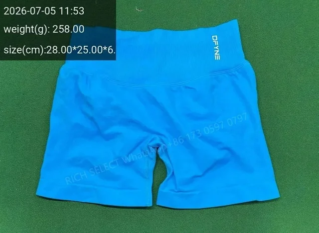 DFYNE Underwear Cross-Back Sports Bra with Ribbed Underband product detail image 19