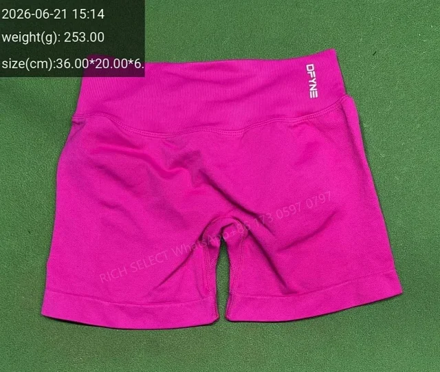 DFYNE Underwear Cross-Back Sports Bra with Ribbed Underband product detail image 31