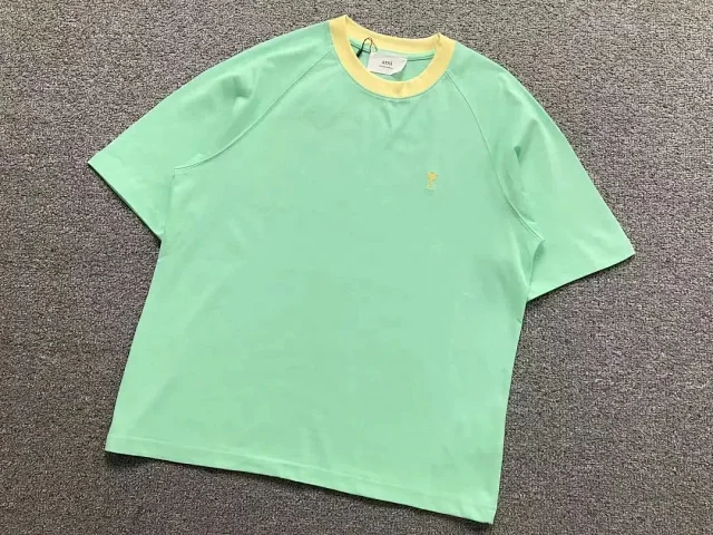 AMI Paris T-Shirts Contrast-trim crew-neck T-shirt with de Coeur chest logo product detail image 5