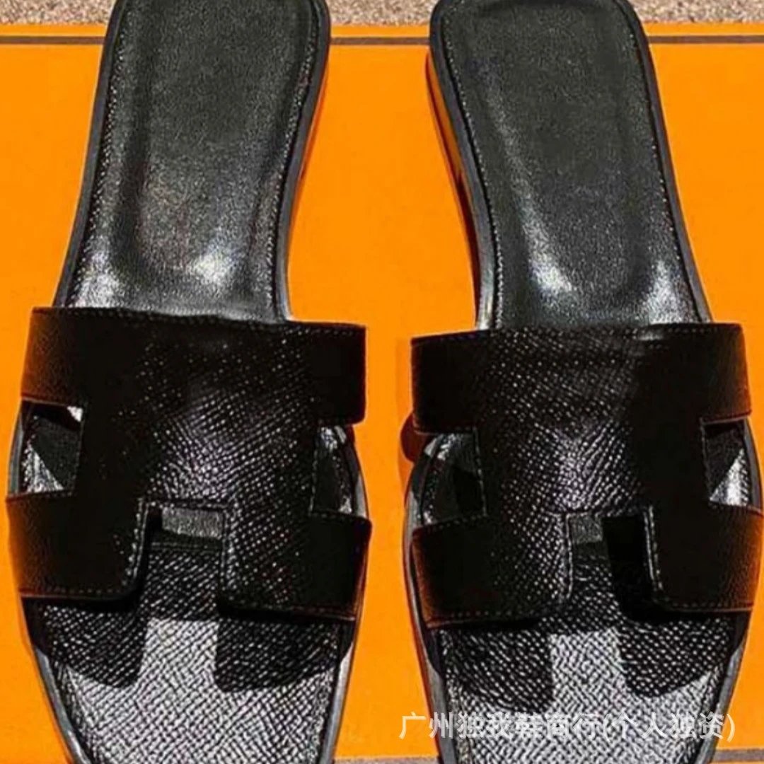 Hermès Sandals Oran H-Cut Slide — Palm lines are completely black