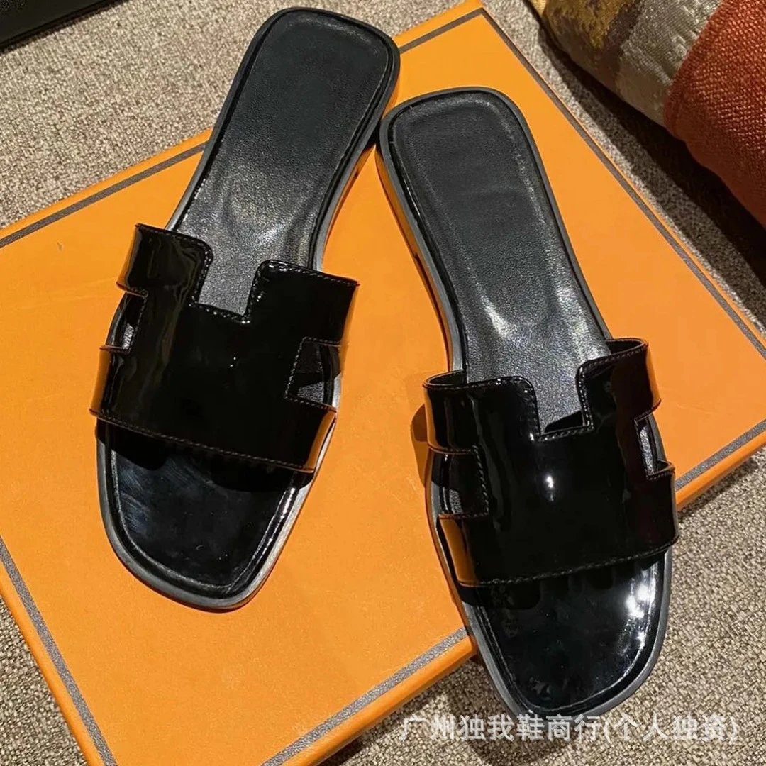 Hermès Sandals Oran H-Cut Slide — Patent leather black