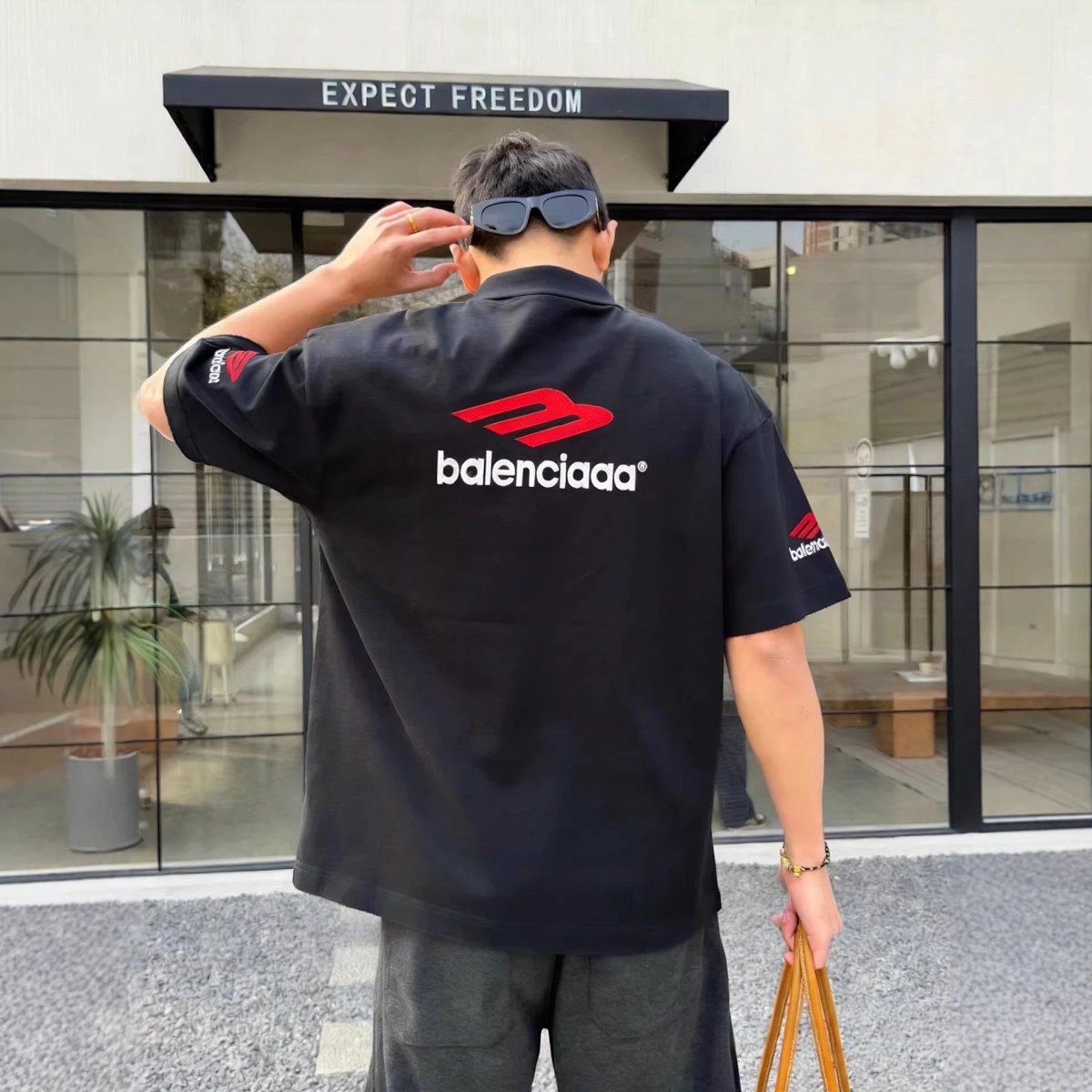 Ski-Themed Large Logo Embroidered Loose Fit Short-Sleeve T-Shirt