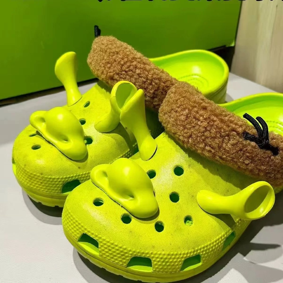 Clogs