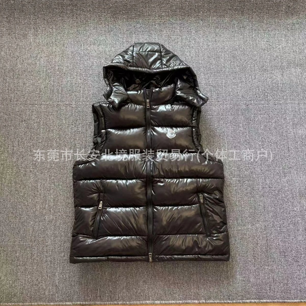 M Glossy Vest
