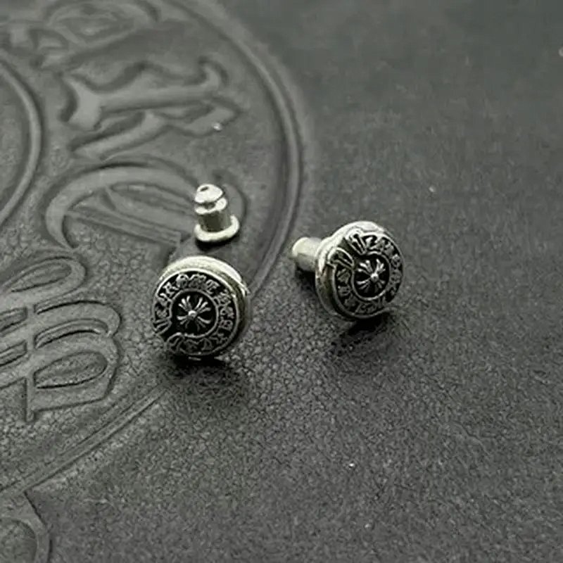 Horseshoe Pattern Stud Earrings