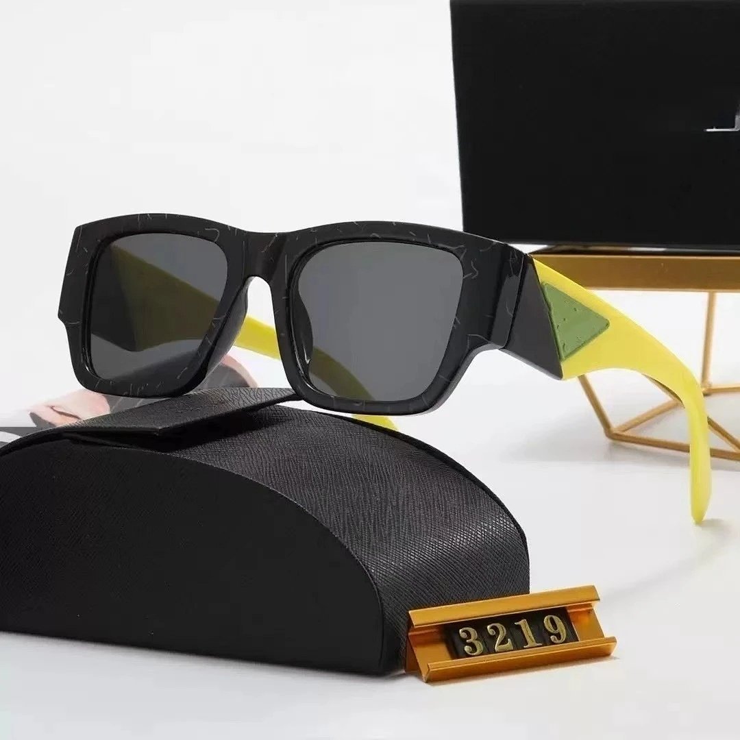 Metal Oval Sunglasses UV Protection Fashion Shades