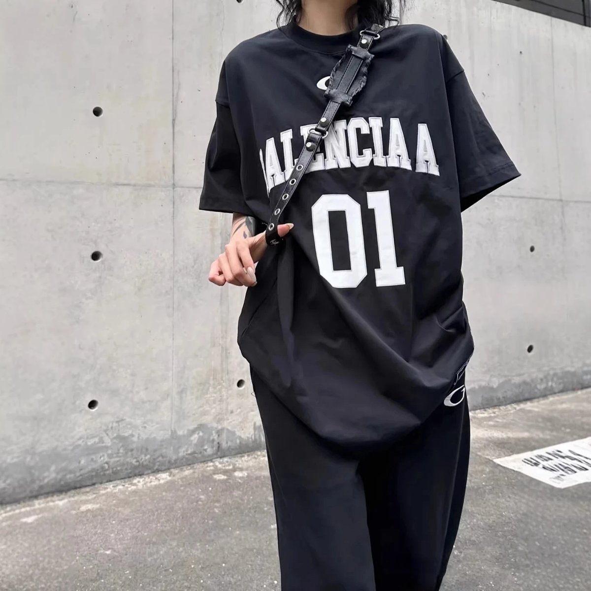 B01 Heavy-Duty Applique Embroidered Letter Jersey Short-Sleeve T-Shirt