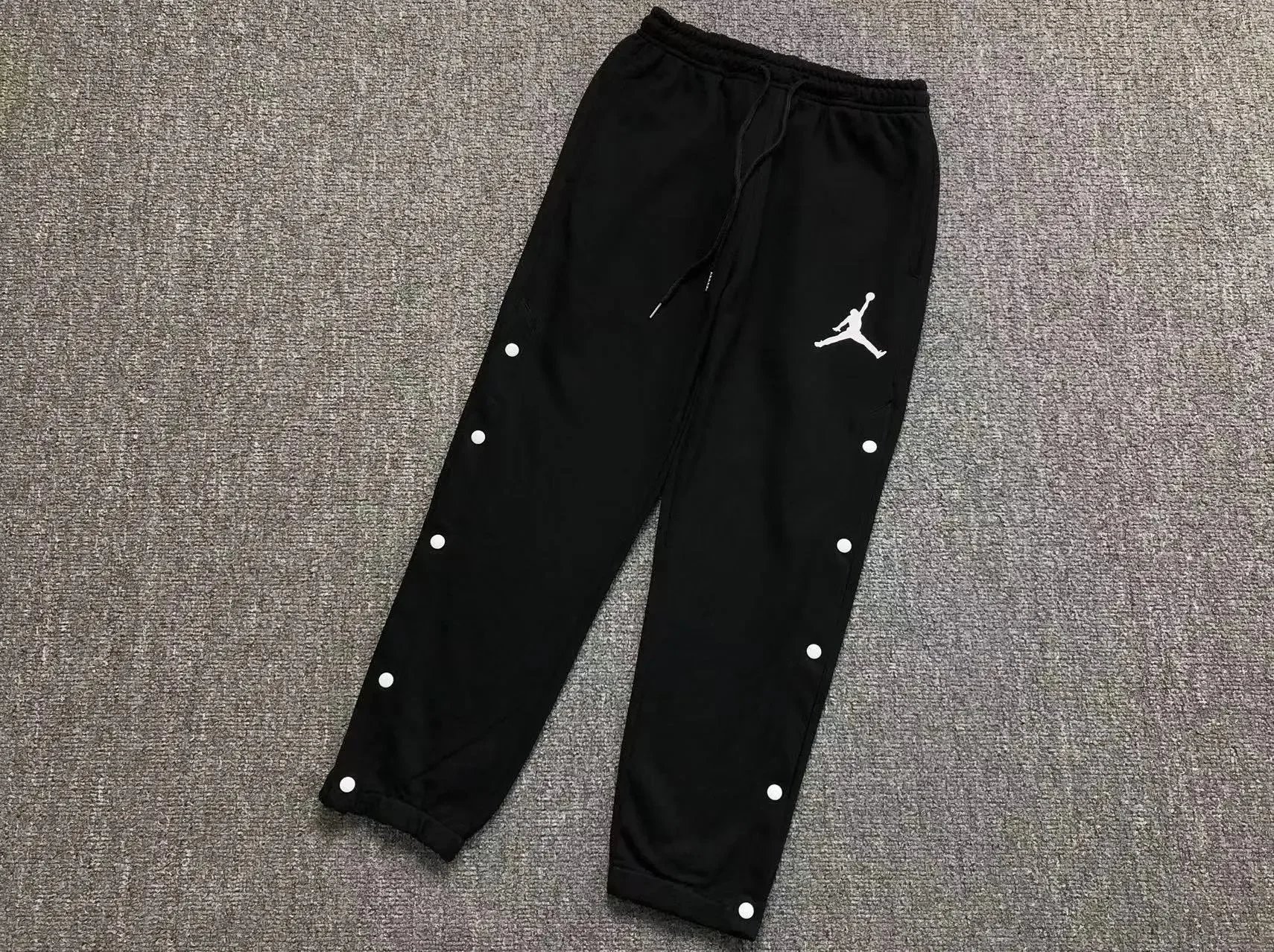 Jordan Trousers Logo-print jogger image 15