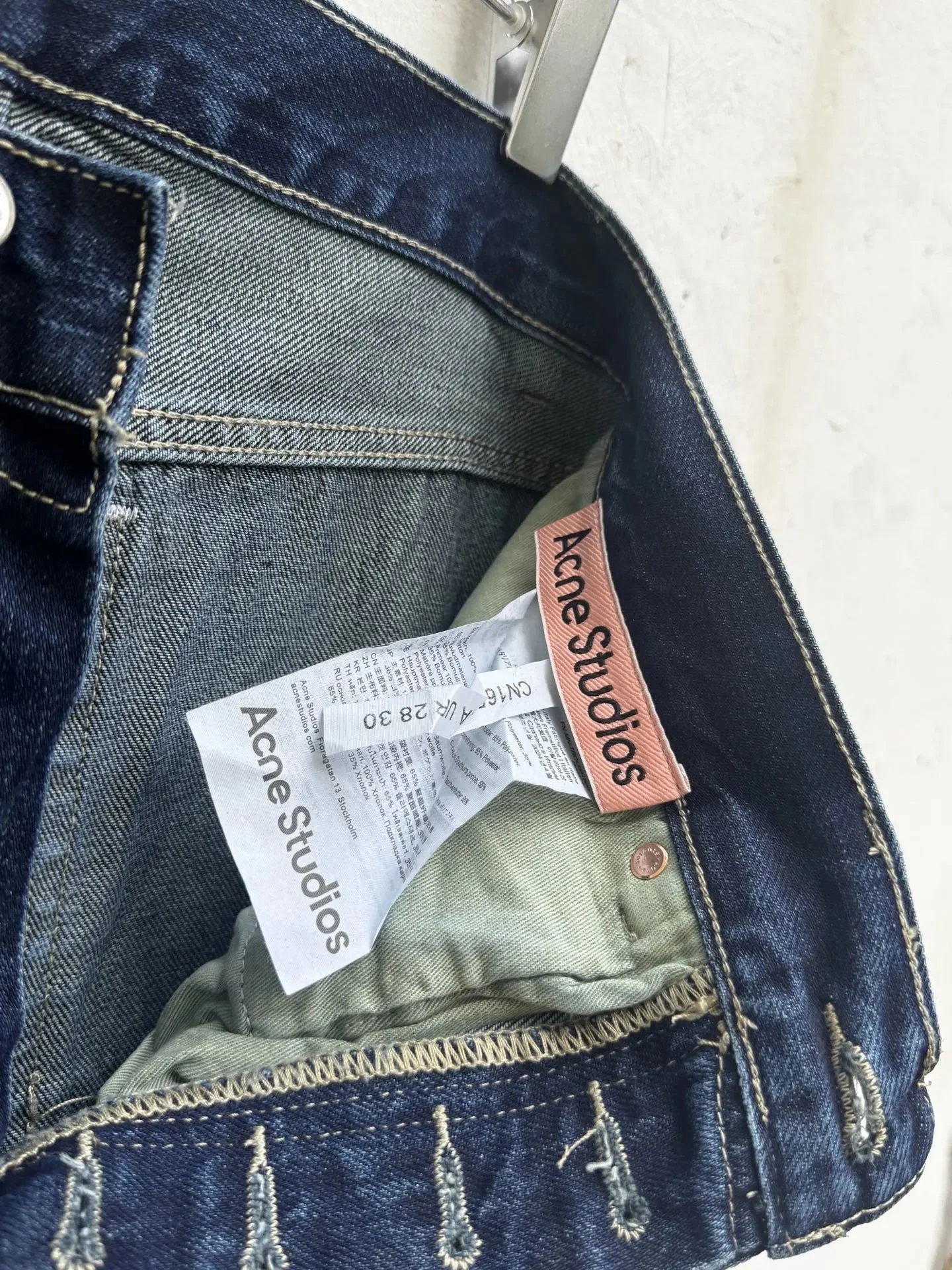 Acne Studios Jeans Wide-Leg Chain-Graphic image 12