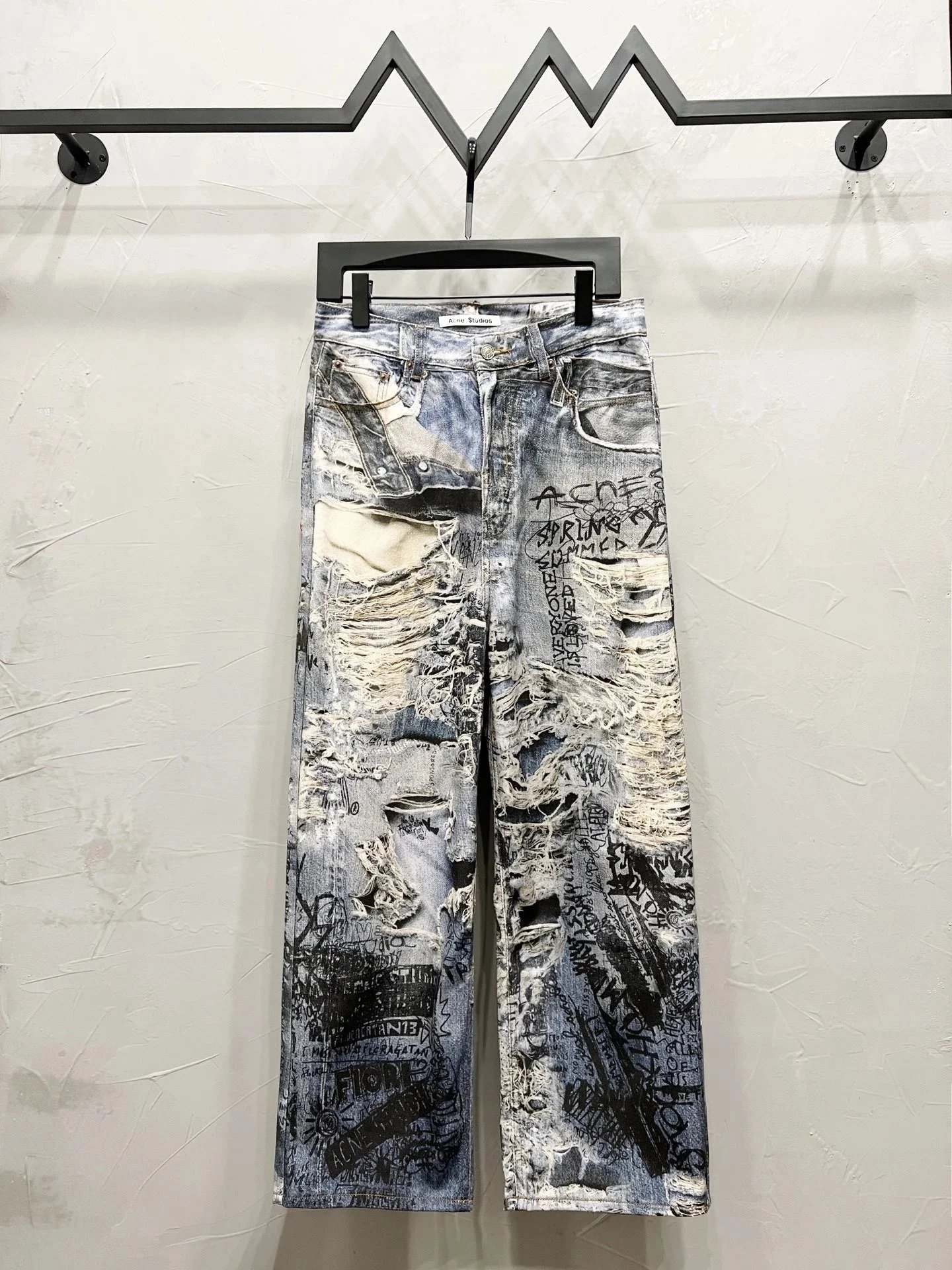 Acne Studios Jeans Wide-Leg Chain-Graphic — 28-2023M optical illusion, erosion, and graffiti destruction