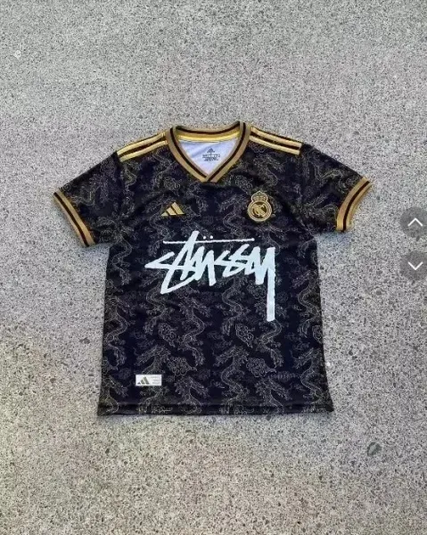 CBF Brazil x Artist Collaboration Christ the Redeemer Graphic Jersey - 3