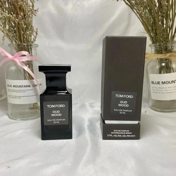 Tom Ford Oud Wood Eau de Parfum Black Perfume - 1